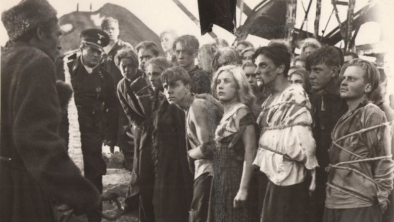 кадр из фильма Молодая гвардия