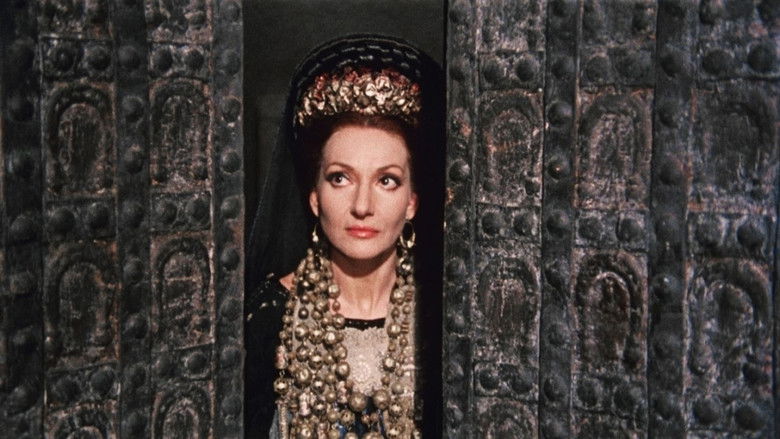 кадр из фильма Медея