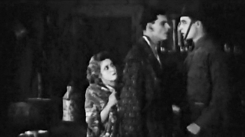 кадр из фильма Johanna Enlists