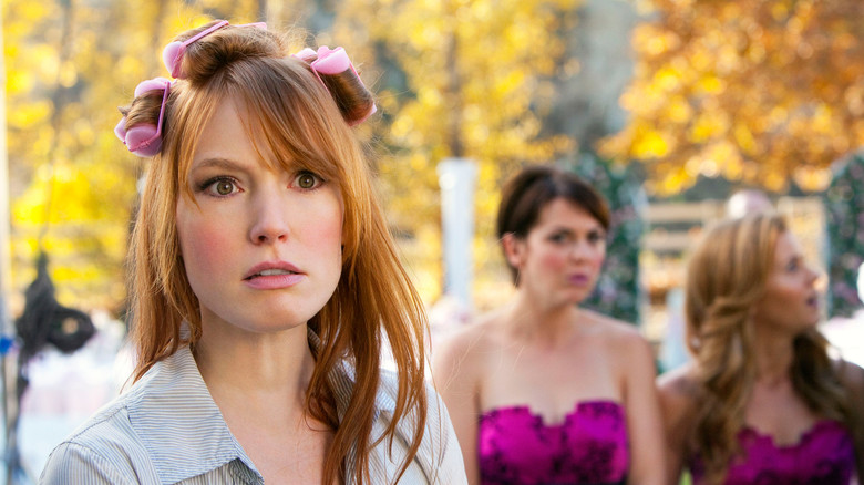 кадр из фильма Backyard Wedding