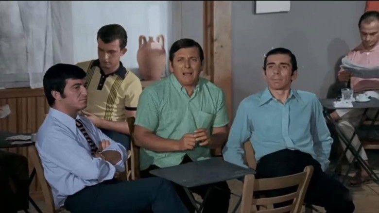 кадр из фильма Ο Άνθρωπος της Καρπαζιάς