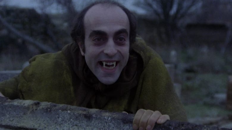 кадр из фильма El extraño amor de los vampiros