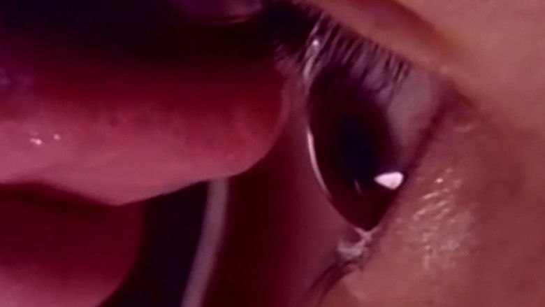 кадр из фильма やわらかい肌