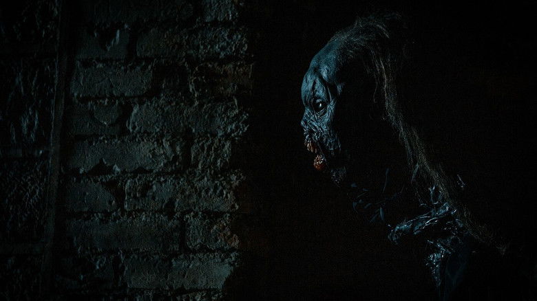 кадр из фильма Тьма: Монстры за поворотом