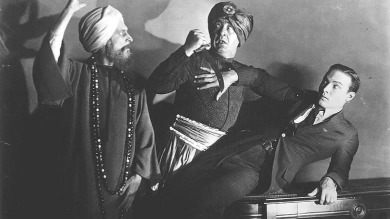 кадр из фильма Посланник богов