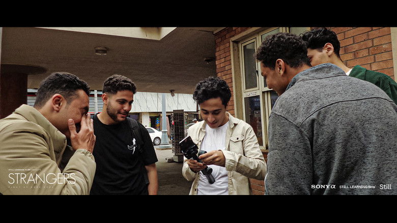 кадр из фильма Strangers