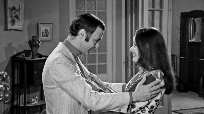 кадр из фильма Ένας Τρελλός Γλεντζές