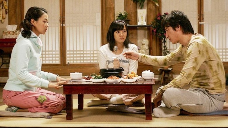 кадр из фильма 사랑방 선수와 어머니