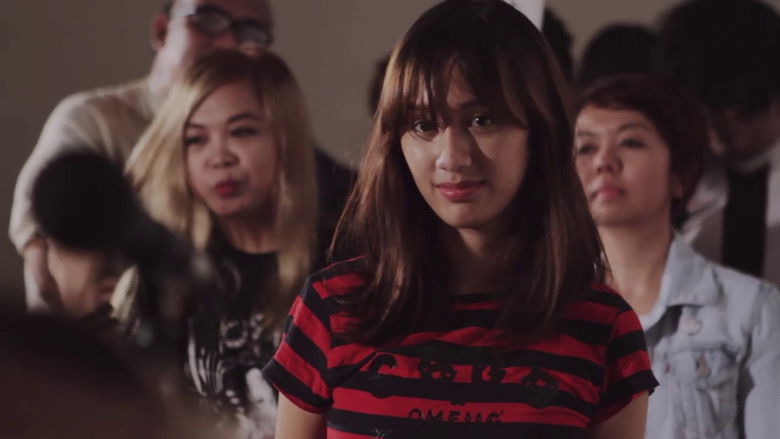 кадр из фильма At Kung Abutin ng Dilim