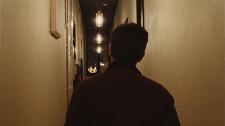 кадр из фильма Discreet