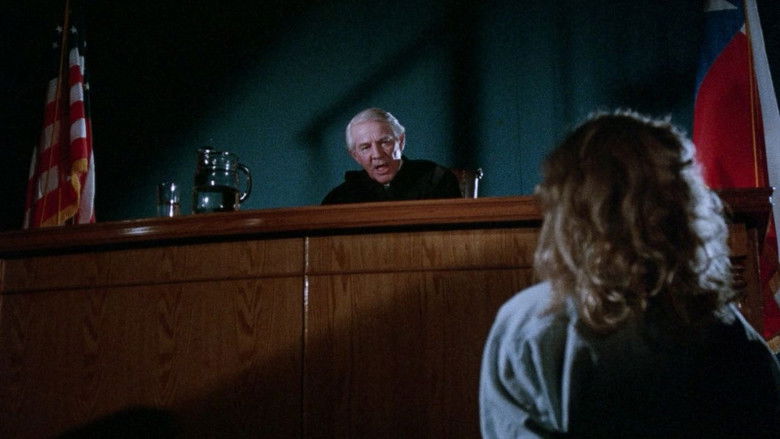 кадр из фильма Девушки из исправительной колонии