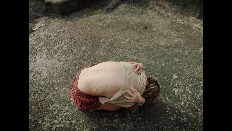 кадр из фильма La casa è una madre è uno specchio