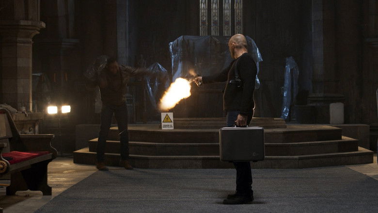 кадр из фильма Трудный путь