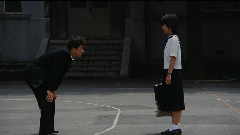 кадр из фильма Девочка в матроске и автомат