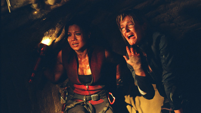 кадр из фильма Спуск