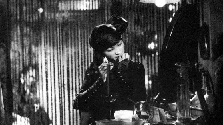 кадр из фильма Piccadilly