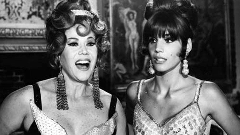 кадр из фильма La casa de Madame Lulú