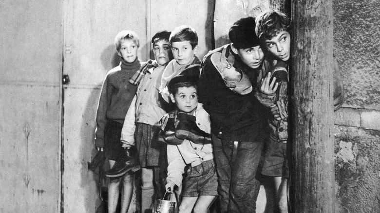 кадр из фильма Пуговичная война