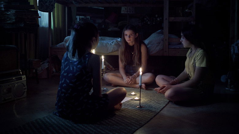 кадр из фильма Комната 213