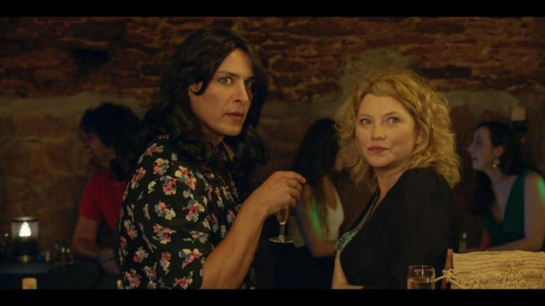 кадр из фильма Candice Renoir - Chacun dirige l'eau vers son moulin