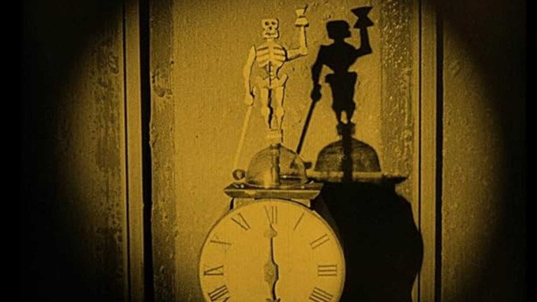 кадр из фильма Castele misterioase din Carpați