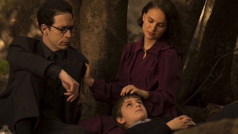 кадр из фильма Повесть о любви и тьме