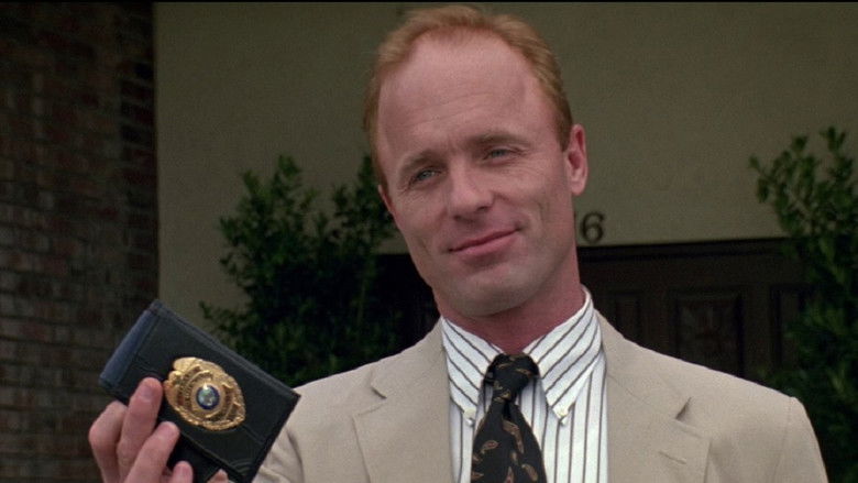 кадр из фильма Фарфоровая луна