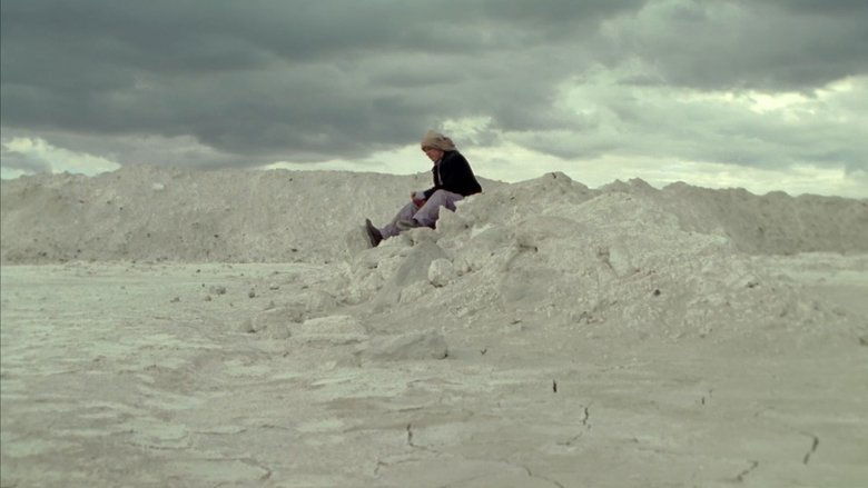 кадр из фильма Casa desierta