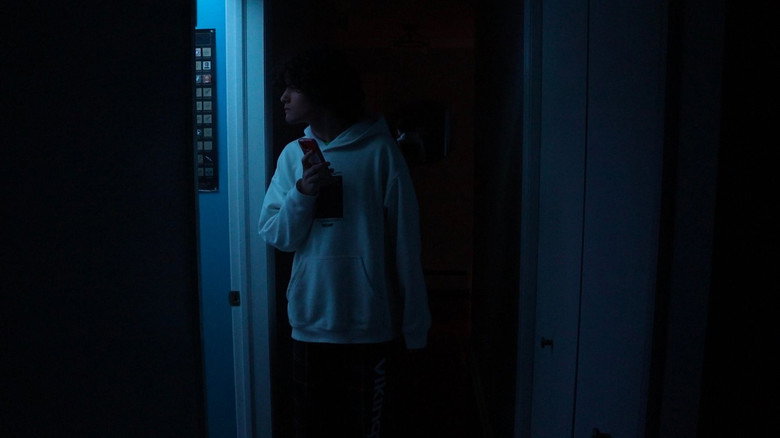 кадр из фильма A Fly On The Wall