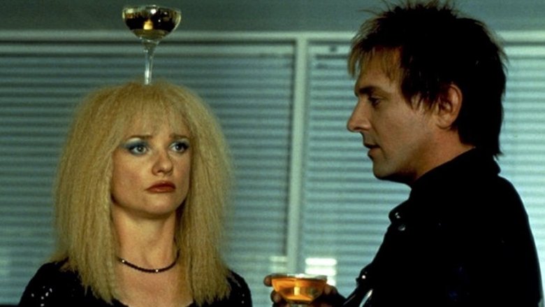 кадр из фильма Bring Me the Head of Mavis Davis