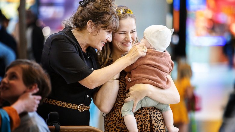 кадр из фильма Декретный отрыв