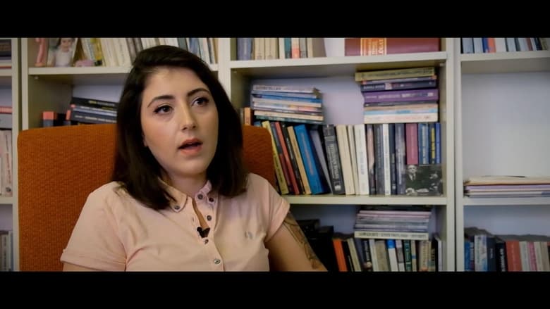 кадр из фильма Yalvarırım Beni Beğen