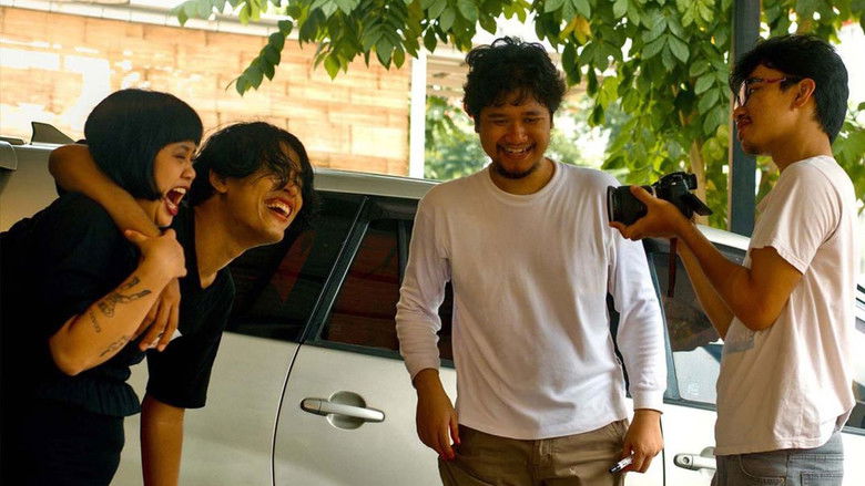 кадр из фильма Bootlegging My Way Into Hell