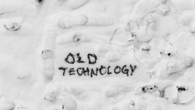кадр из фильма OLD TECHNOLOGY
