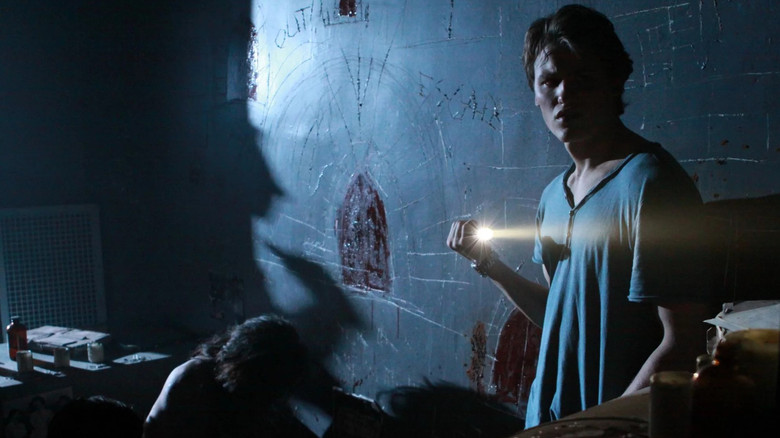 кадр из фильма Искатели могил 2