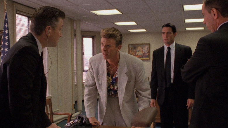 кадр из фильма Твин Пикс: Вырезанные сцены