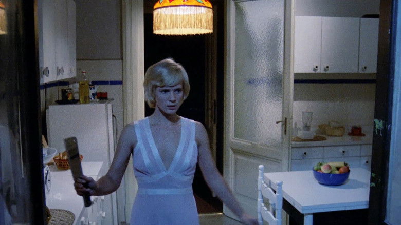 кадр из фильма Аромат дамы в черном