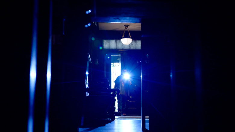 кадр из фильма Werehouse