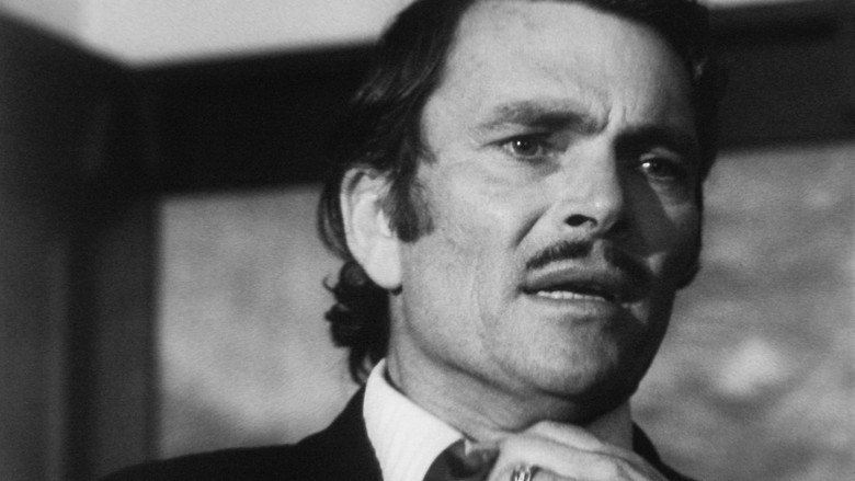 кадр из фильма Exit