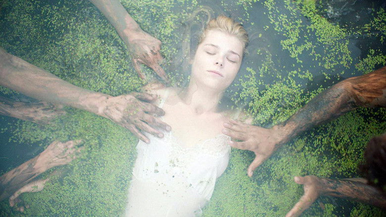 кадр из фильма Когда падают деревья