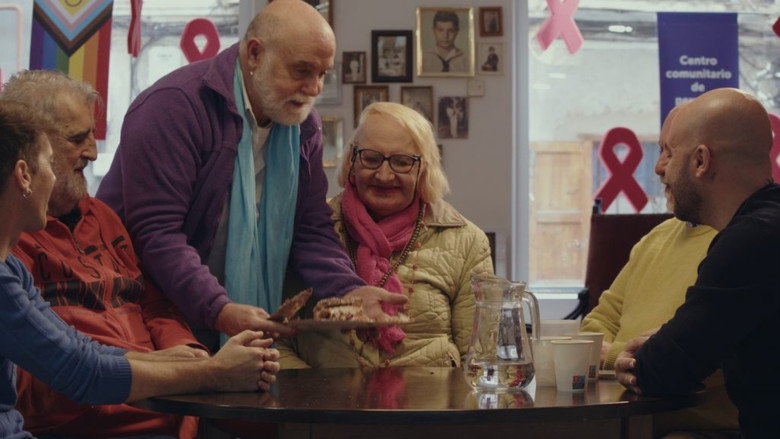 кадр из фильма Lo que hacíamos en las sombras