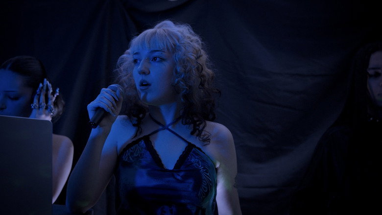 кадр из фильма Silent Descent