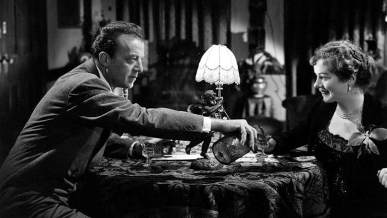 кадр из фильма Таинственная улица