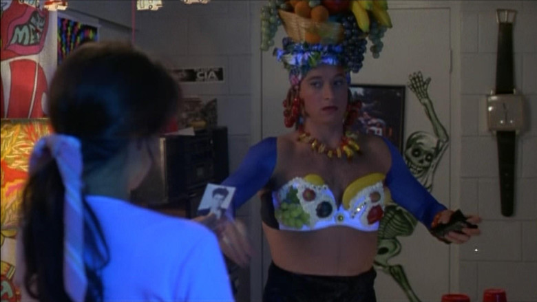 кадр из фильма Зятек