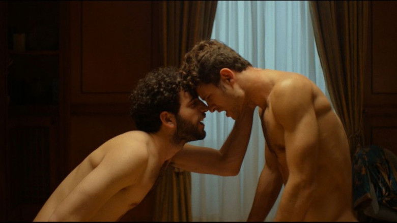 кадр из фильма La santa piccola