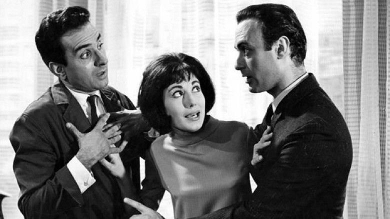 кадр из фильма Μιας Πεντάρας Νειάτα