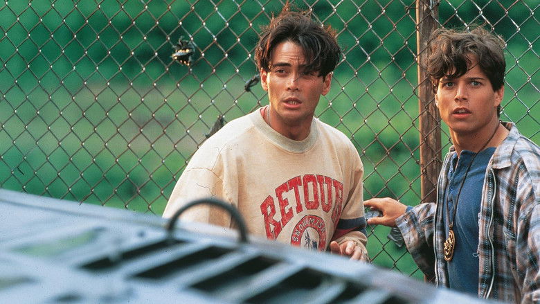 кадр из фильма Двойной дракон