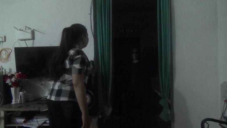 кадр из фильма JOURNAL Halloween Edition: Ouija Board