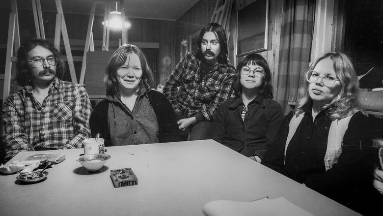 кадр из фильма Mii Leat Ain Dás - Vi är Fortfarande Här