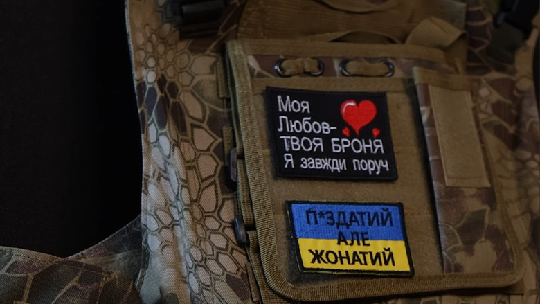 кадр из фильма Debris